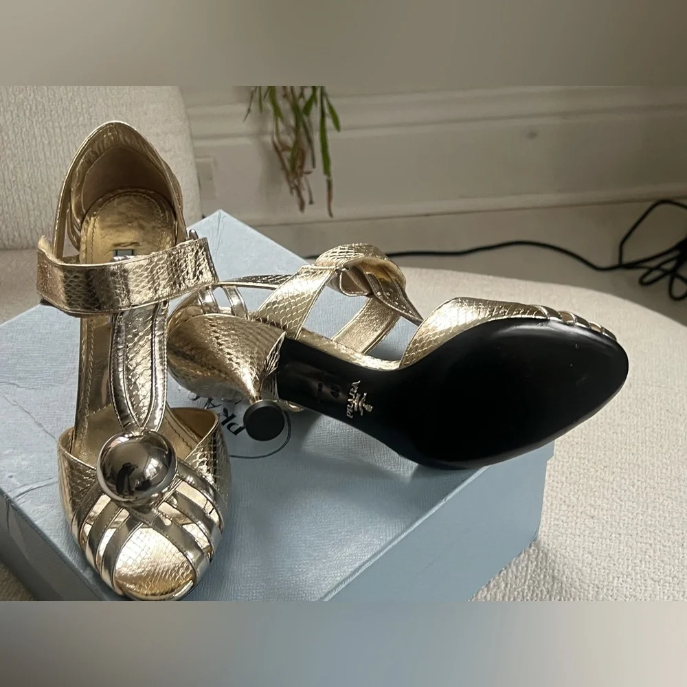 PRADA Gold peeptoe pump sandals size 40/US 10, iconic, worn once - Picture 5 of 12